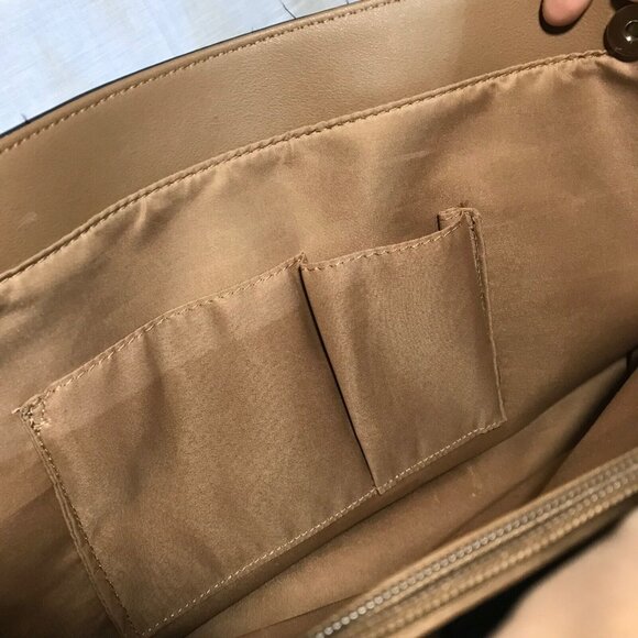 Bently Leather Mia & Luca Messenger Bag Purse Tan Shoulder Strap 18 X 11" Large - Picture 11 of 16